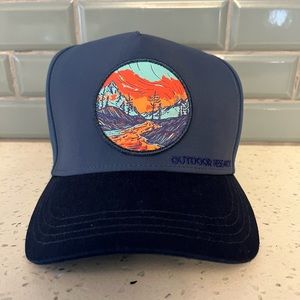 NWT Outdoor Research Alpenglow Winter Cap- Blue/Dusk